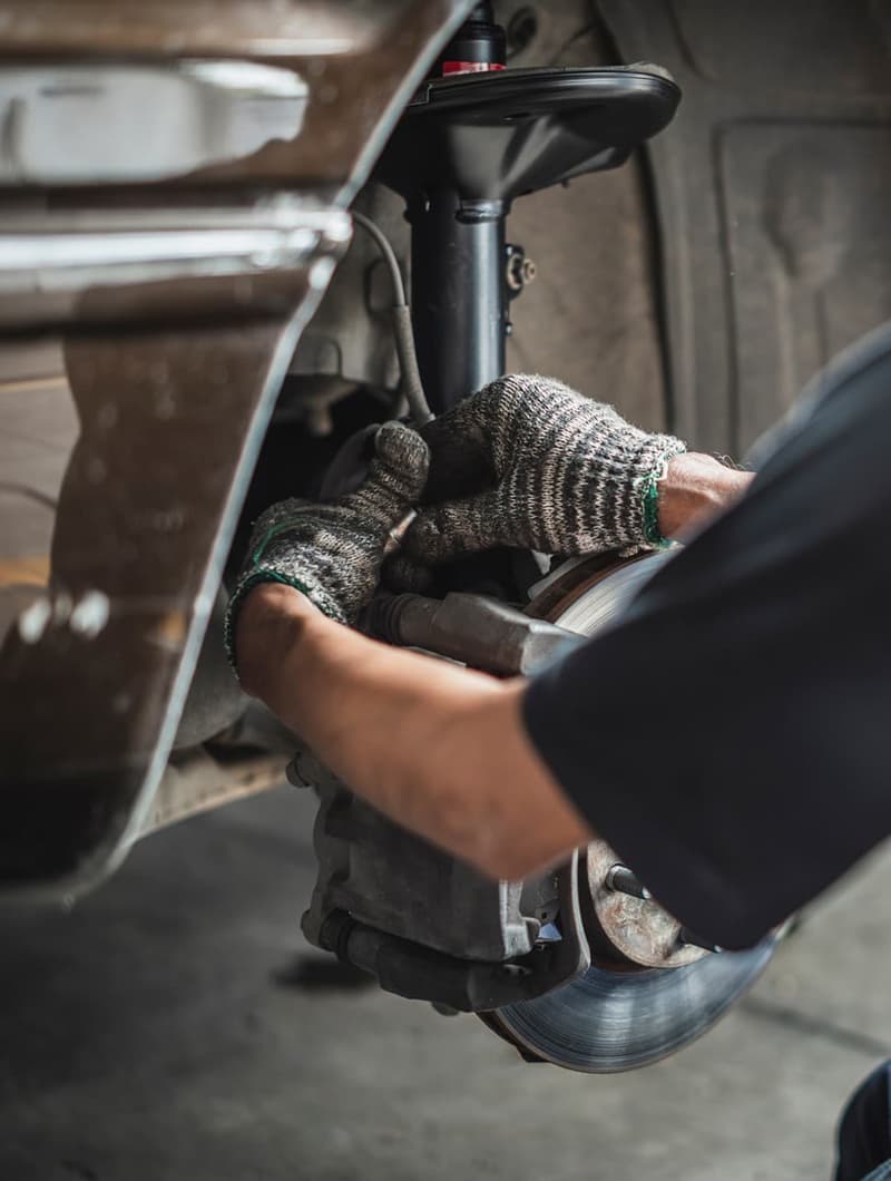 Tu taller para el cambio de amortiguadores en Pontevedra